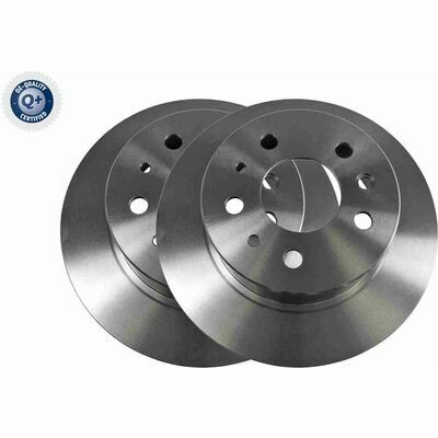 Q+,  Première Monte