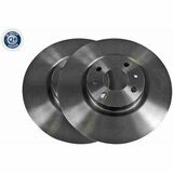 Q+,  Première Monte