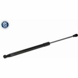 Q+,  Première Monte