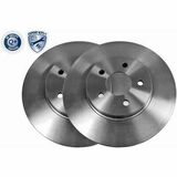 Q+,  Première Monte