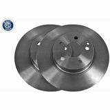 Q+,  Première Monte